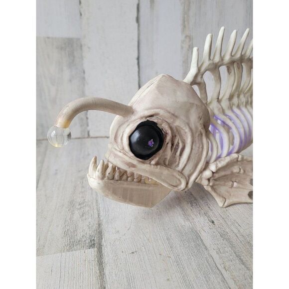 Anglerfish light up scary deep sea Halloween fish prop decor unique - Picture 2 of 12